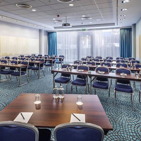 Courtyard By Marriott Prague City Бизнес фото