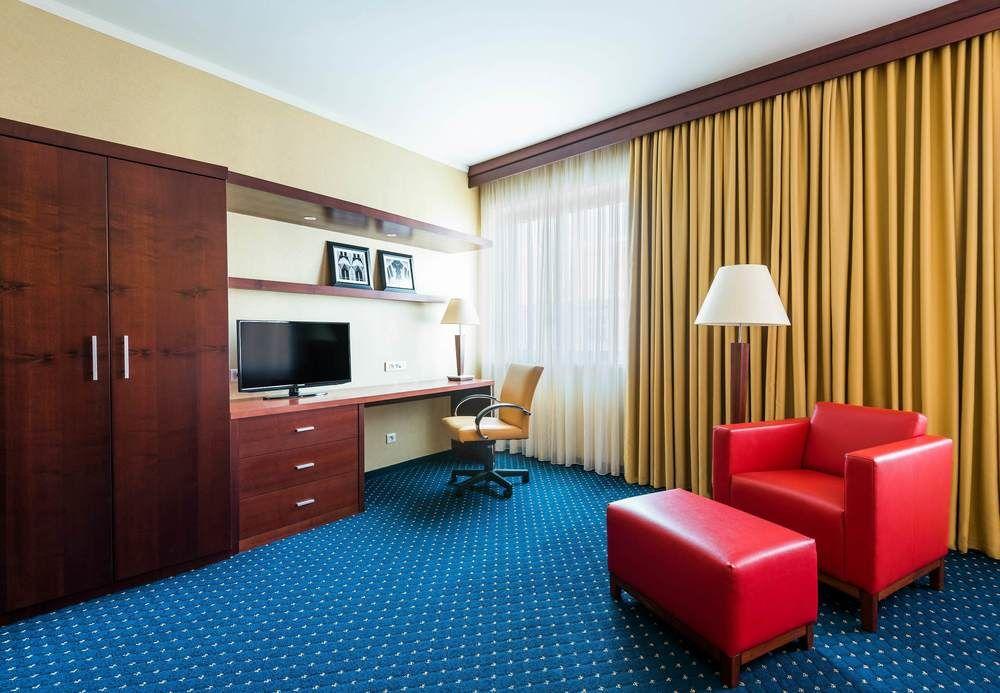 Courtyard By Marriott Prague City Экстерьер фото