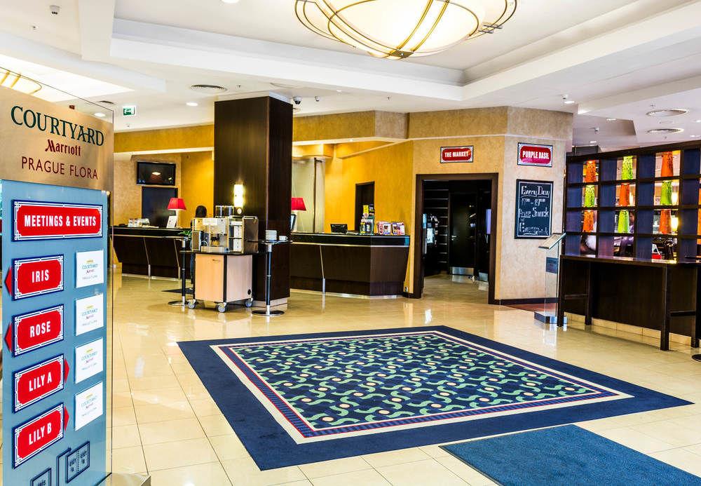 Courtyard By Marriott Prague City Экстерьер фото