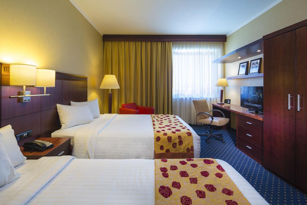 Courtyard By Marriott Prague City Экстерьер фото