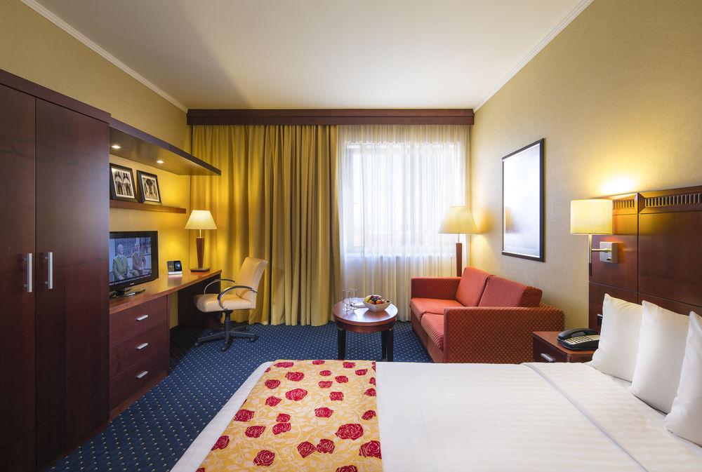 Courtyard By Marriott Prague City Экстерьер фото