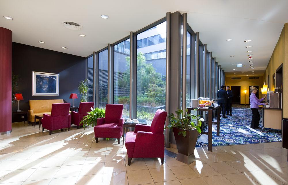Courtyard By Marriott Prague City Экстерьер фото